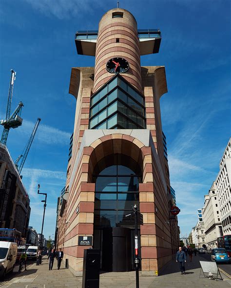 Postmodern London Landmark No 1 Poultry Gets Listed Status