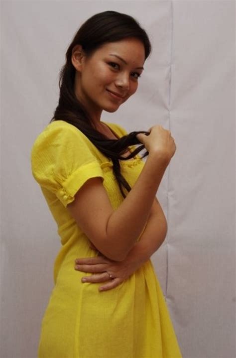 Melissa maureen rizal adalah seorang aktor wanita malaysia yang terkenal karena membintangi serial televisi, film, iklan dan penampilan panggung seperti realiti dan gol & gincu. Melissa Maureen Rizal Instagram