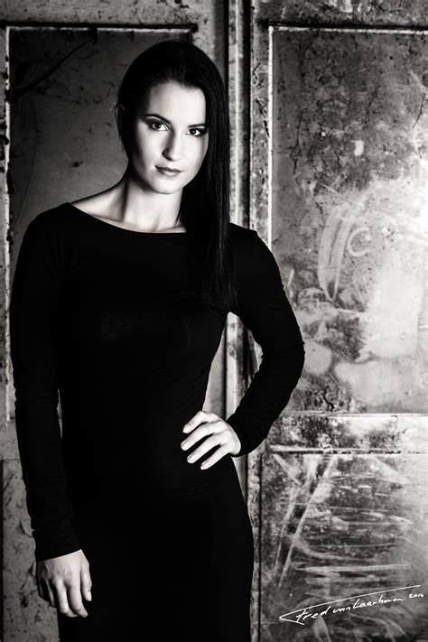 Sanne Modelshoot — Portret — Fred Van Laarhoven Fotografie
