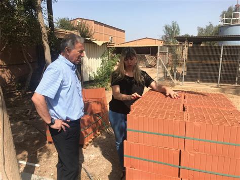 הלימודים האקדמיים משולבים עם לימודי מדרשה. צבי טל יוסף בביקור בחסין אש - מקומונט דרום - חדשות מקומיות ...