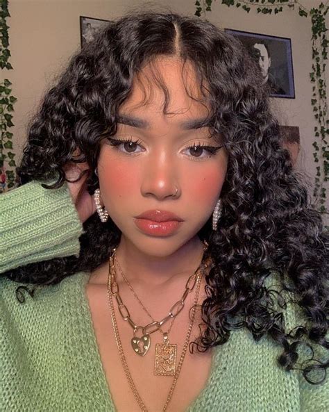 Pin By ៸៸🈀 ටිꪀꪮꪮթꪗ🖇 On Girls⃞ ˎˊ˗ In 2020 Aesthetic Hair Curly