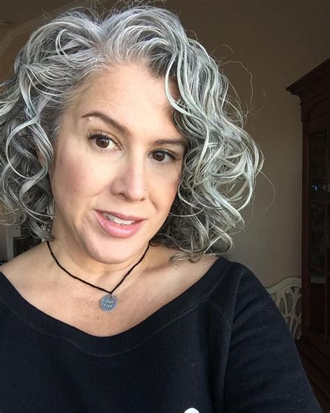 Learn how to get wavy hair and how to manage your wavy hair. Throwback Thursda | Grey curly hair, Silver haired beauties, Beautiful gray hair