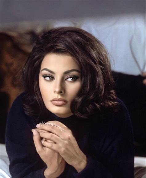 Sofia Loren Sophia Loren Makeup 60’s Hairstyles Divas Famous People Celebrities Muse Gal