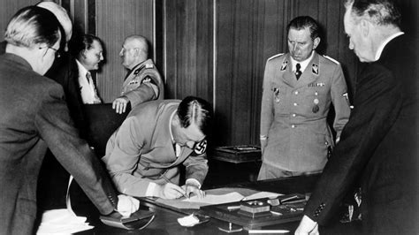 Zeitgeschichte Wie Hitler Einen Hort Der Demokratie Zerschlug Augsburger Allgemeine