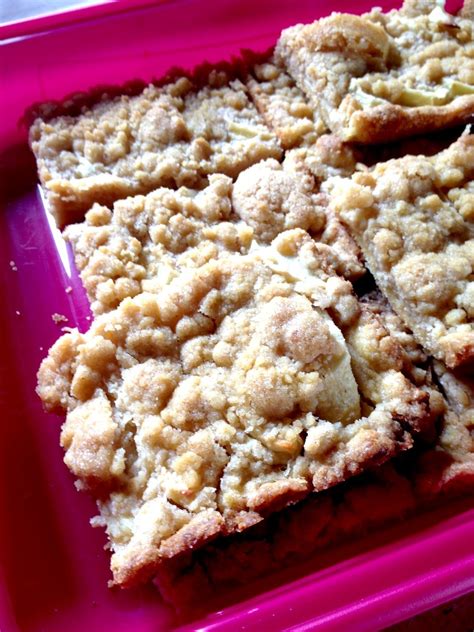 Easy German Apple Streusel Cake MyBestGermanRecipes Com