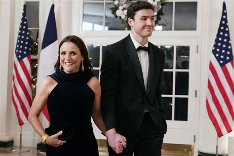 Julia Louis Dreyfus Brings Son Charlie To White House Dinner Photos