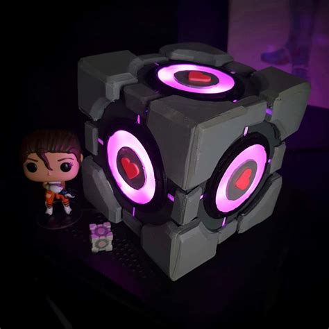 Mini Light Up Companion Cube Portal