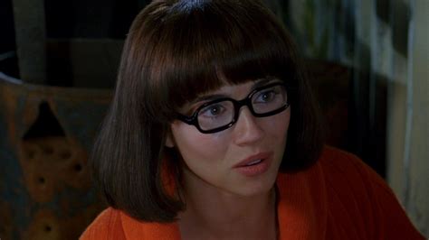 Linda Cardellini As Velma Dinkley Velma Dinkley Velma Scooby Doo