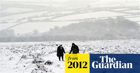 Cold Snap Continues Across Uk Uk Weather The Guardian