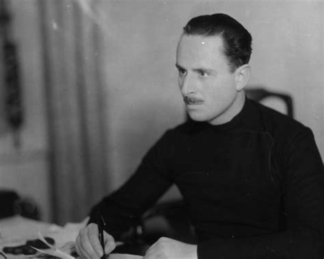 Mosley is one of the world's leading figures in the sorelian and totalist movements. Oswald Mosley and Blackshirts - When did the Blackshirts ...