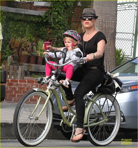 Pink Carey Hart Bike Riding With Willow Photo 2888595 Carey Hart