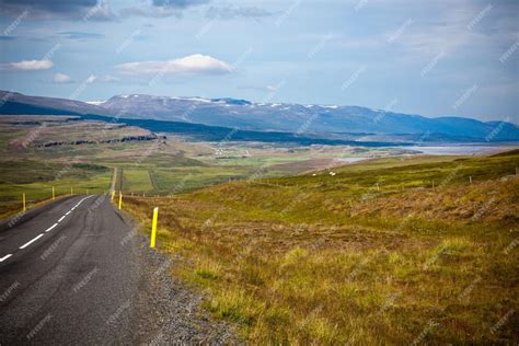 Premium Photo Highway Through Icelandic Landscape