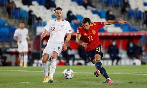يواصل منتخب اسبانيا مشواره في بطولة يورو 2020 بمواجهة من العيار الثقيل ضد منتخب سويسرا ضمن منافسات دور الـ 8 من. إسبانيا تتقدم على سويسرا في الشوط الأول | كورة 365