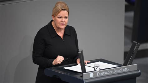 Bundestag Beschlie T Erleichterte Abschiebung