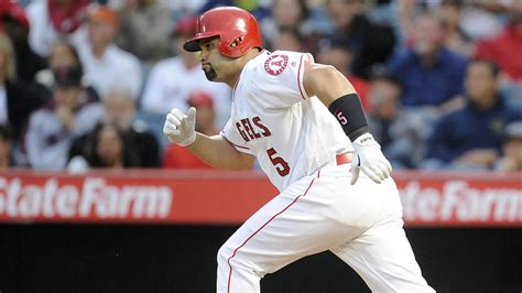 Albert Pujols Is The Slowest Player In Mlb And Defenses Are Treating