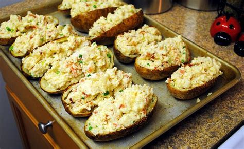 Cream cheese, softened 8 oz beat cream cheese, sour cream into mashed potatoes. The Pioneer Woman's - Twice Baked Potatoes | Food network ...