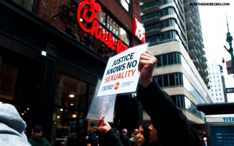 Thousands Line Up At Chick Fil A Megastore In Nyc Amid Lgbt Protests