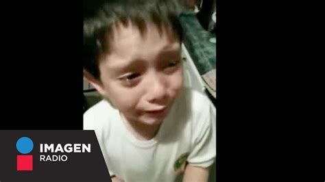 Niño Llora Desconsolado Tras Atropellar A Una Hormiga Youtube