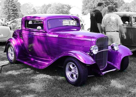 Old Fashioned Purple Car Wouldnt Drive But Isnt It Cute Antique Cars Cool Cars Purple