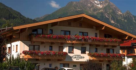 The mayrhofner bergbahnen count among the biggest ski resorts in tyrol. BERGFEX: Landhaus Gasser: vakantiewoning Mayrhofen ...