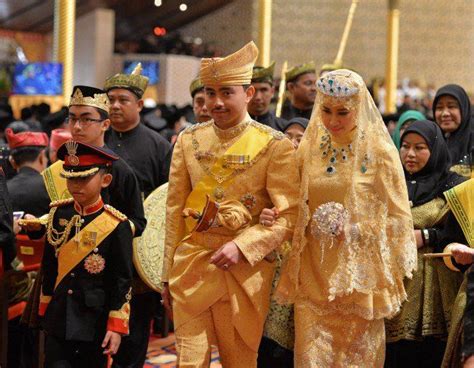 See more of prince 'abdul malik & pengiran anak isteri pengiran raabi'atul 'adawiyyah on facebook. Prince Abdul Malik and his new wife, Dayangku Raabi'atul ...