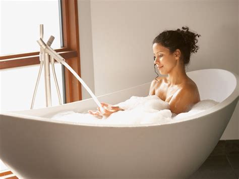 A Hot Bath Can Burn As Many Calories As A Half Hour Walk Study Suggests