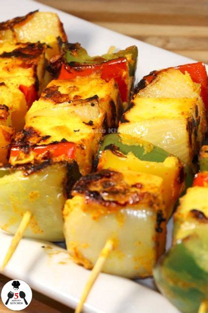 Both sides of the bread get a smear of an easy italian herb oil made with dried italian. KETO PANEER TIKKA - Die aktuellsten Bilder hier 2019 | Keto indian food, Indian diet recipes ...