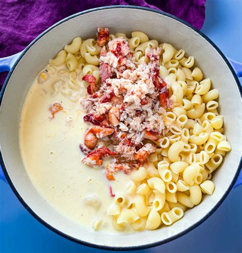 Easy Creamy Lobster Mac And Cheese