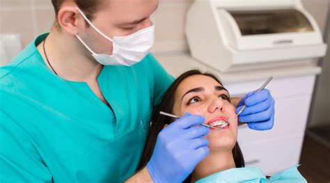 ¿qué Es Una Mordida Clase Iii Y Cómo Corregirla Estudi Dental Barcelona