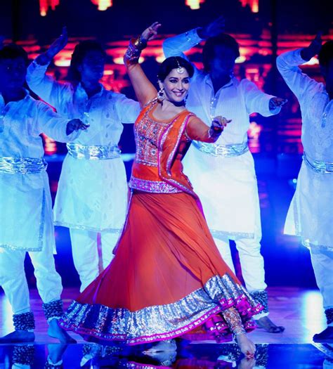 Madhuri Dixit Nene Gorgeous And She Can Dance As Well New Dance Video