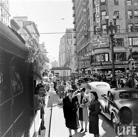 Looking South Down Broadway At 7th Street Downtown Los Angeles 1942