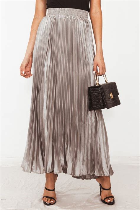 Metallic Pleated Maxi Skirt Silver In 2021 Metallic Skirt Outfit