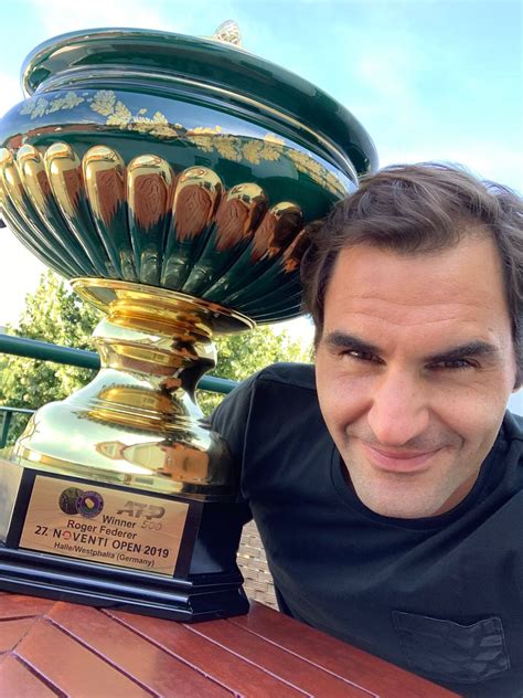 Roger Federer Lifts His Record 10th Halle Open Trophy Net Sports 247