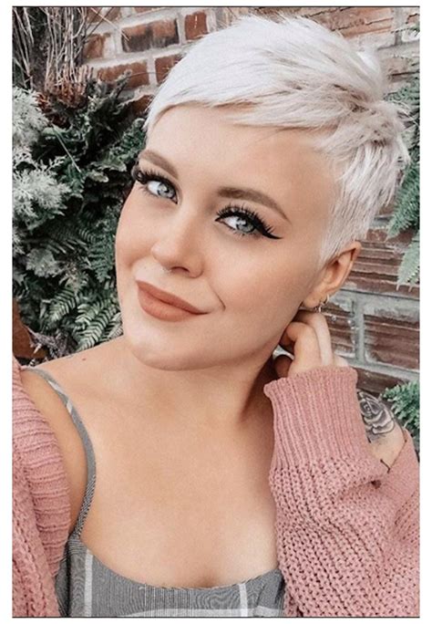 Haircuts For Small Faces Pixie Haircut For Round Faces Short Sassy Haircuts Popular Short