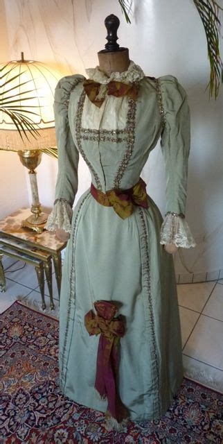 Victorian Silk Walking Outfit Ca 1898 Walking Outfits Vintage