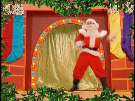 The Wiggles Christmas Images Santa Clause Doing A Dance Yule Be
