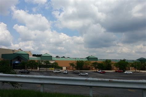 Crestwood Court Plaza Dead Mall From Watson Rd In Crest Flickr