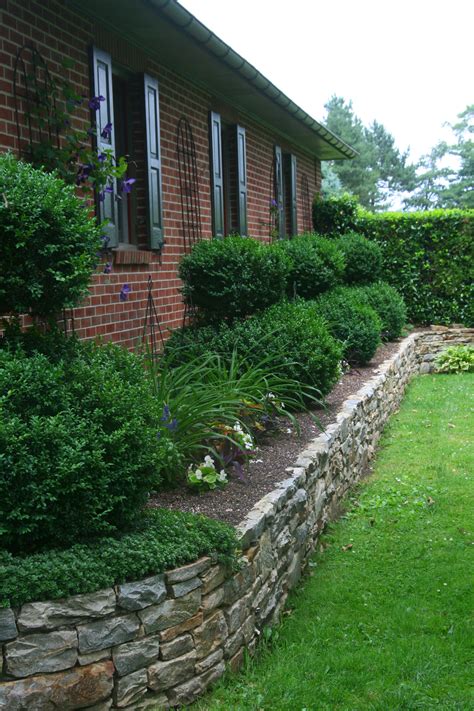 How to install natural stone retaining wall. Stone Retaining Walls | Natural Stone Retaining Walls
