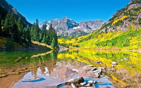 Lake Maroon Bells Colorado Usa Mountains Yellow Birch Forest Reflection