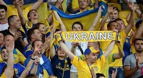 Стало известно, когда украинские болельщики смогут вернуться на трибуны ...