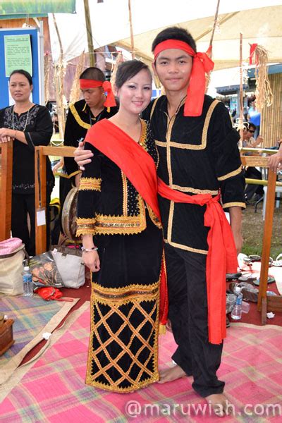 Pakaian Tradisional Puak Melayu Brunei
