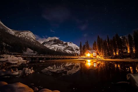 9 Excellent Reasons To Stay At Emerald Lake Lodge In Yoho