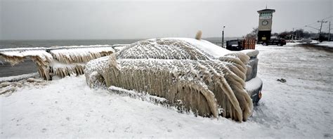 Lake Erie ‘ice Car Freed From Its Frozen Shell Abc News