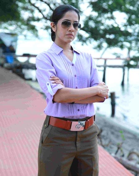 Ranjini haridas, yüksek öğrenimi için londra'ya gitti. www.INSITEIN.blogspot.com: ENTRY Malayalam Movie Watch ...