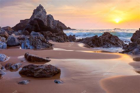 Landscape Of Big Rocks The Ocean Beach At Sundown — Stock Photo © Ataiga 121332004