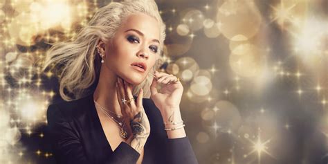 Rita Ora Apresenta Nova Coleção De Joias Magic Stars Uma Homenagem à