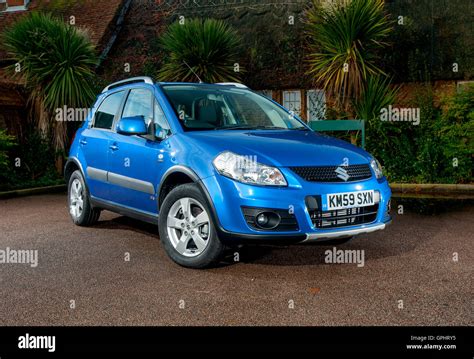 Suzuki Sx4 Hi Res Stock Photography And Images Alamy