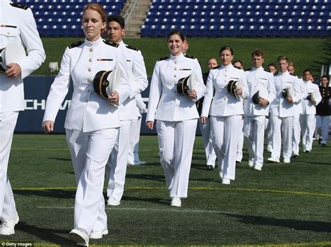 Us Naval Academy Undergraduates Caught Sleeping During Graduation