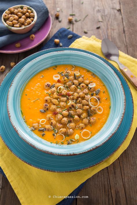 Cuoci la polpa di zucca al vapore in modo che resti soda e. Zuppa di zucca e ceci - Vellutata con ceci, zucca e patata