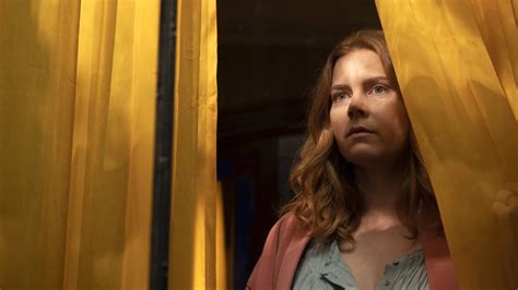 De L Autre Côté De La Fenêtre Netflix - La Femme à la fenêtre sur Netflix : c'est quoi ce thriller hitchcockien